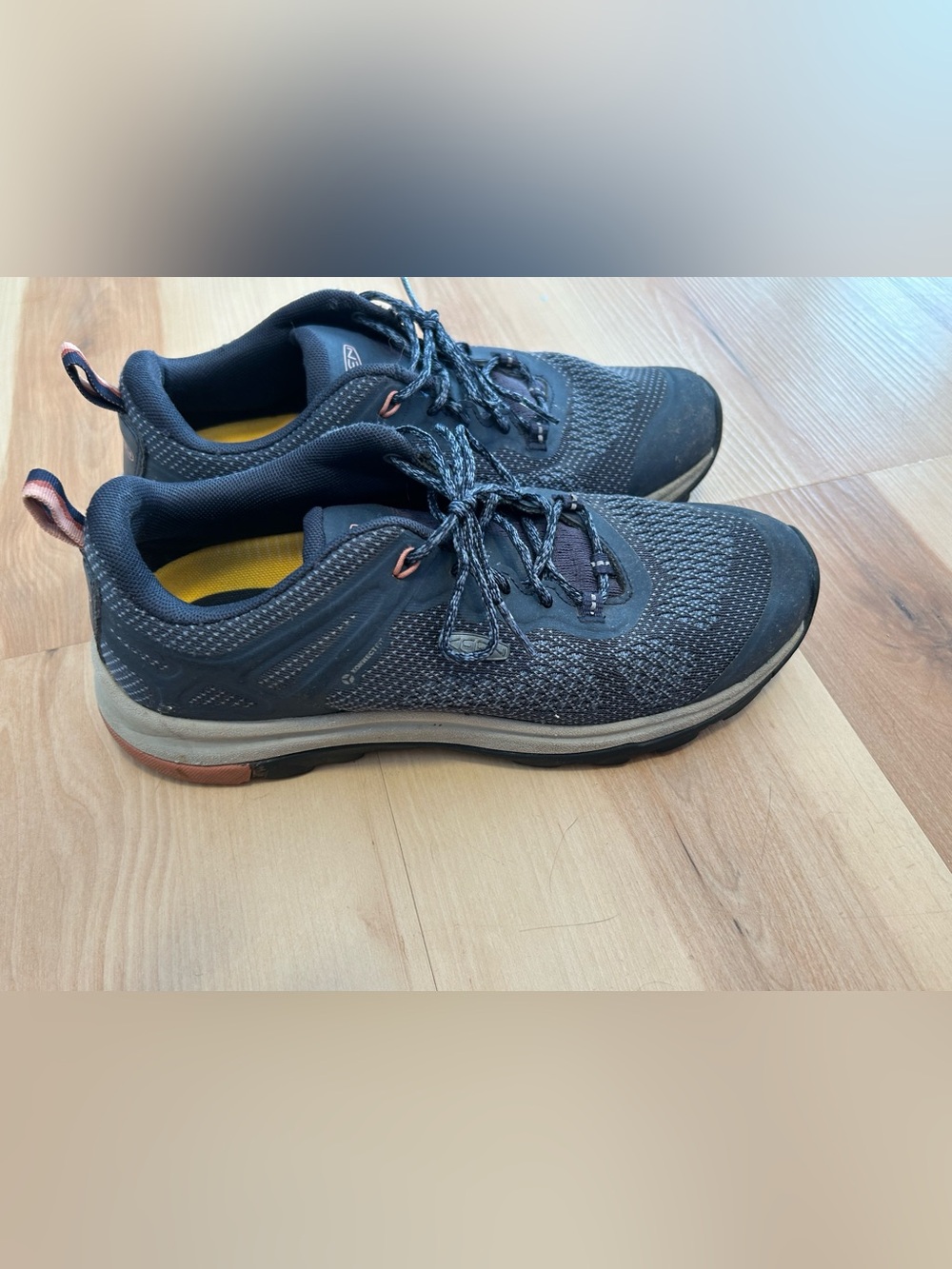 Keen hikers/sneakers